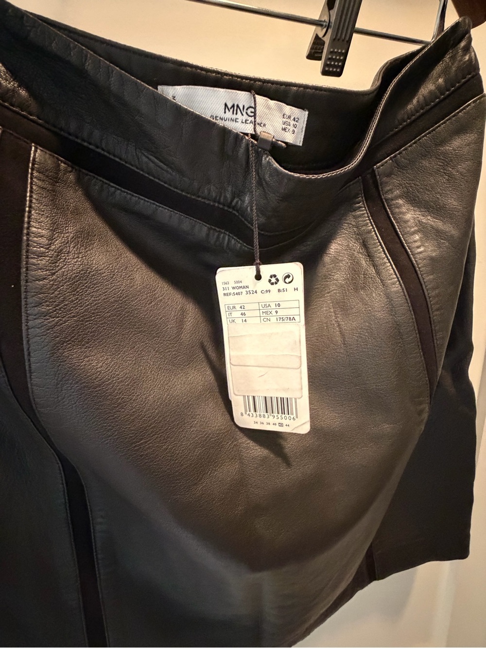 Mango Genuine Leather Mini Skirt. NWT. Women’s Size 10